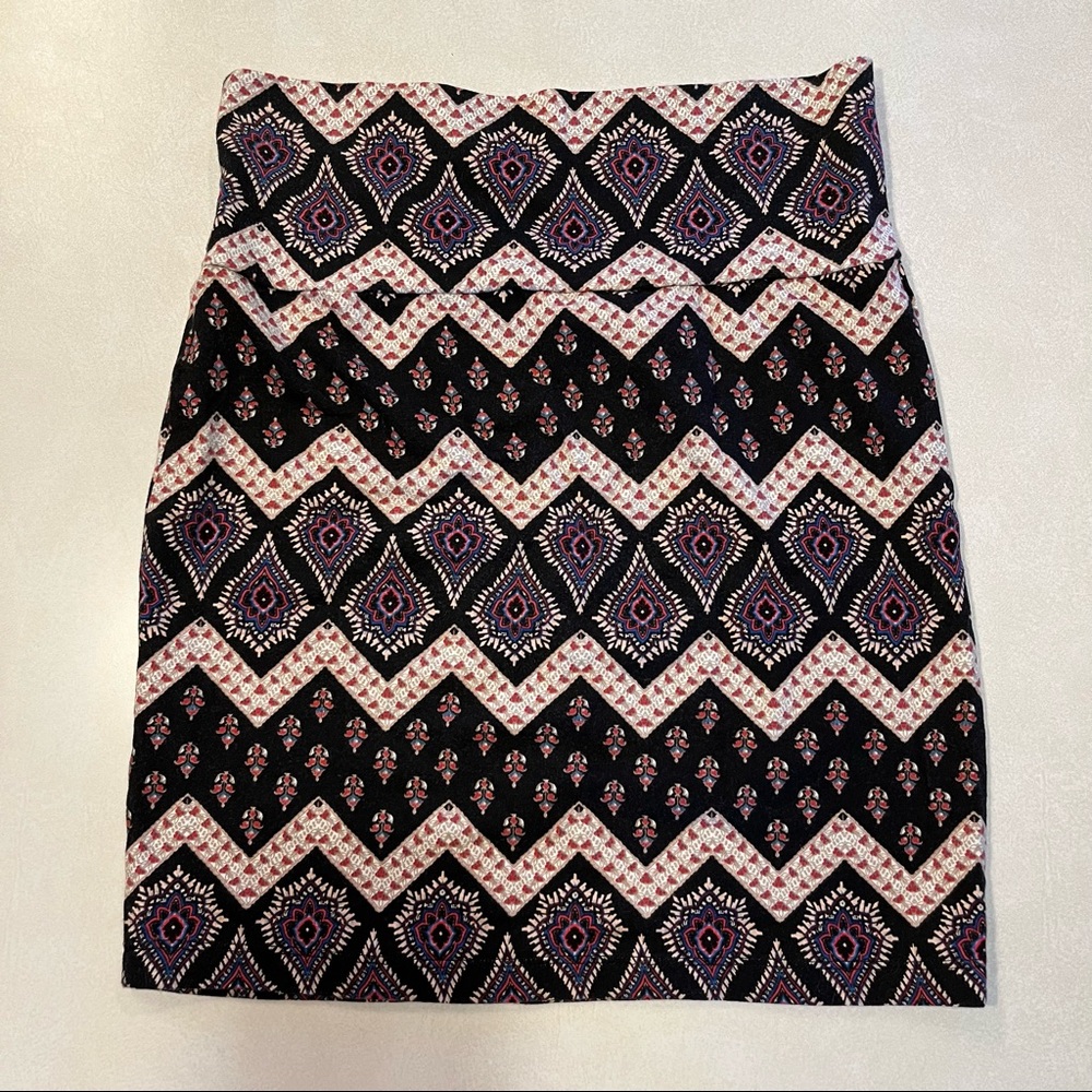 Charlotte Russe Patterned Mini Skirt Medium